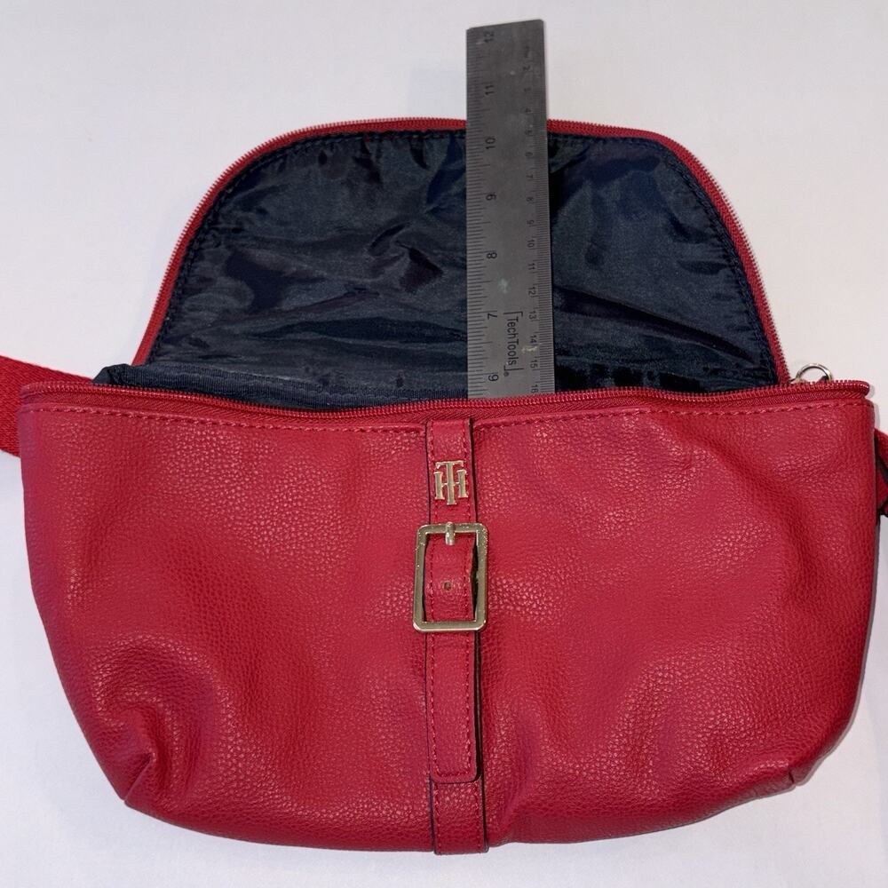 Vintage Red Tommy Hilfiger faux leather fanny pack belt bag - Picture 6 of 10